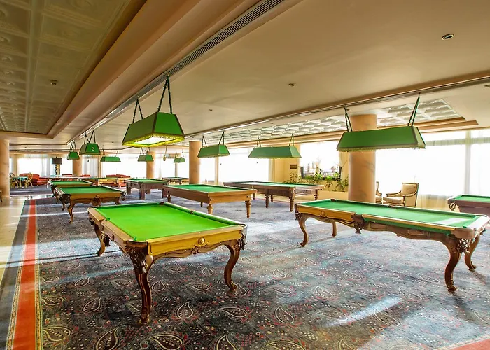 Emerald Aqua Park City 5*