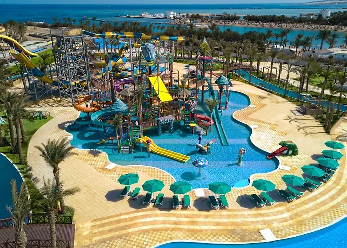 Resort Emerald Aqua Park City 5*