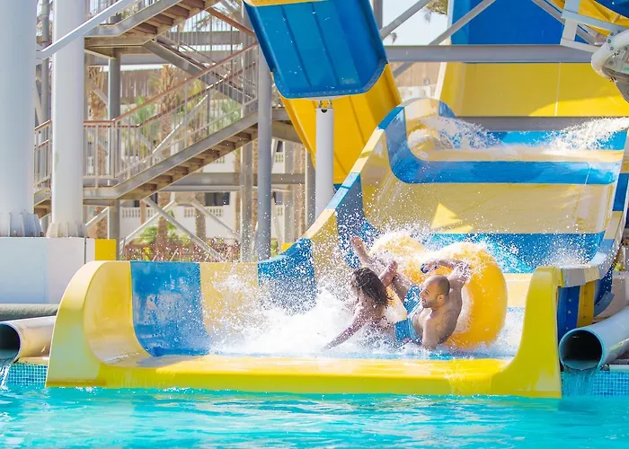 Emerald Aqua Park City Resort 5*