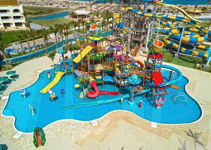 Emerald Aqua Park City 5*