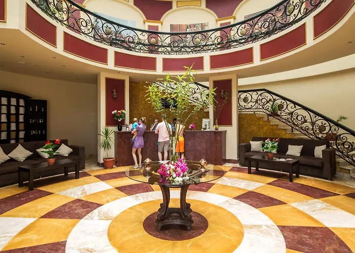 Resort Emerald Aqua Park City 5*