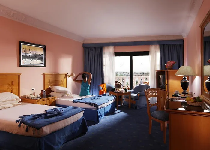 Resort Emerald Aqua Park City 5*